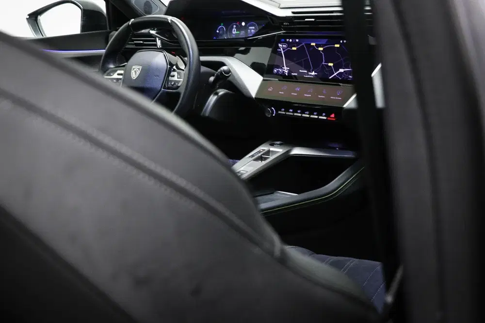 Peugeot 308 1.6 Plug-in Hybrid 225 GT uit 2023, foto 12