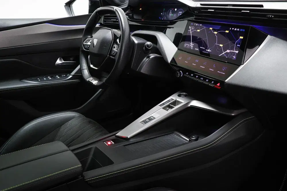 Peugeot 308 1.6 Plug-in Hybrid 225 GT uit 2023, foto 3