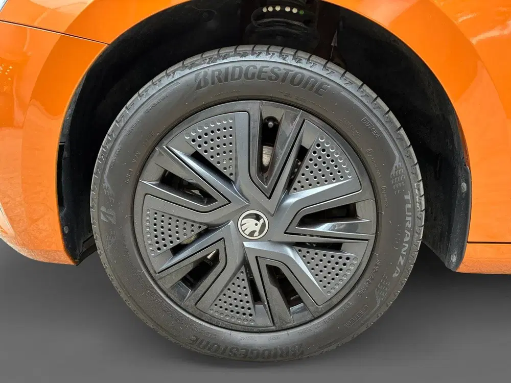 Skoda Fabia 1.0 TSI Business Edition uit 2025, foto 8