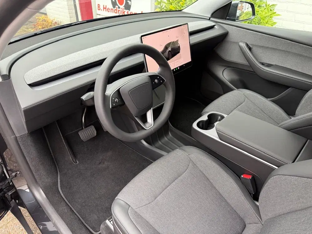 Tesla Model Y 60KWH Juniper uit 2026, foto 3