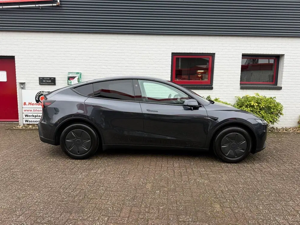 Tesla Model Y 60KWH Juniper uit 2026, foto 4