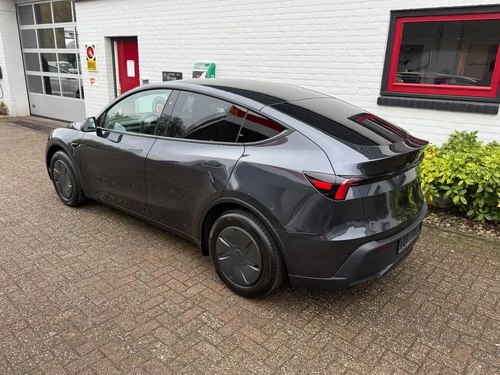 Tesla Model Y 60KWH Juniper uit 2026, foto 6