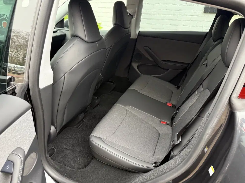 Tesla Model Y 60KWH Juniper uit 2026, foto 9