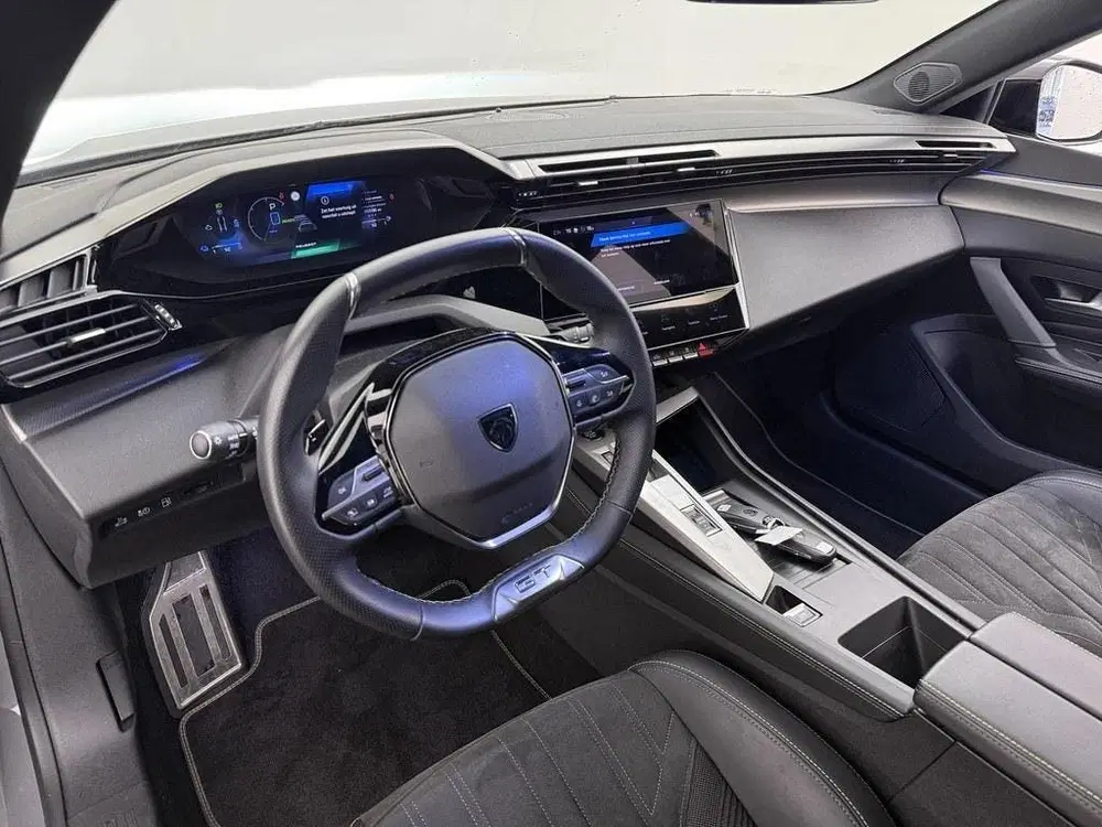 Peugeot 408 1.6T Plug-in HYbrid 225PK Automaat GT Alca uit 2024, foto 3