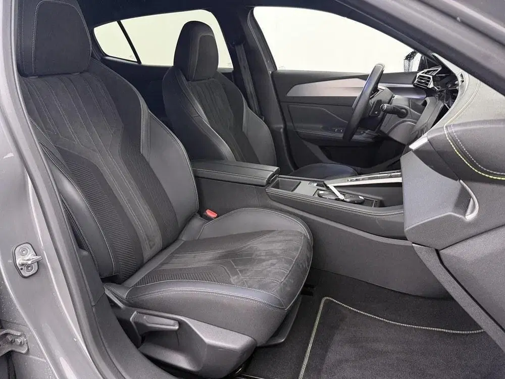 Peugeot 408 1.6T Plug-in HYbrid 225PK Automaat GT Alca uit 2024, foto 4