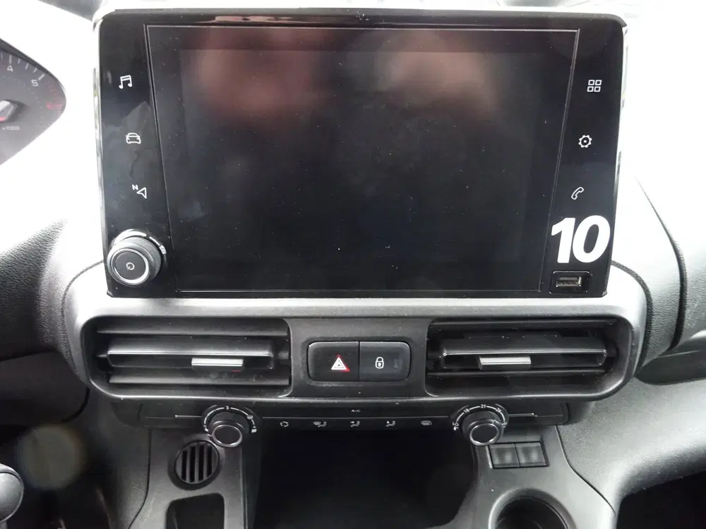 Peugeot Partner 1.2 PureTech Pro BENZINE AIRCO NAVI CRUISE uit 2022, foto 15