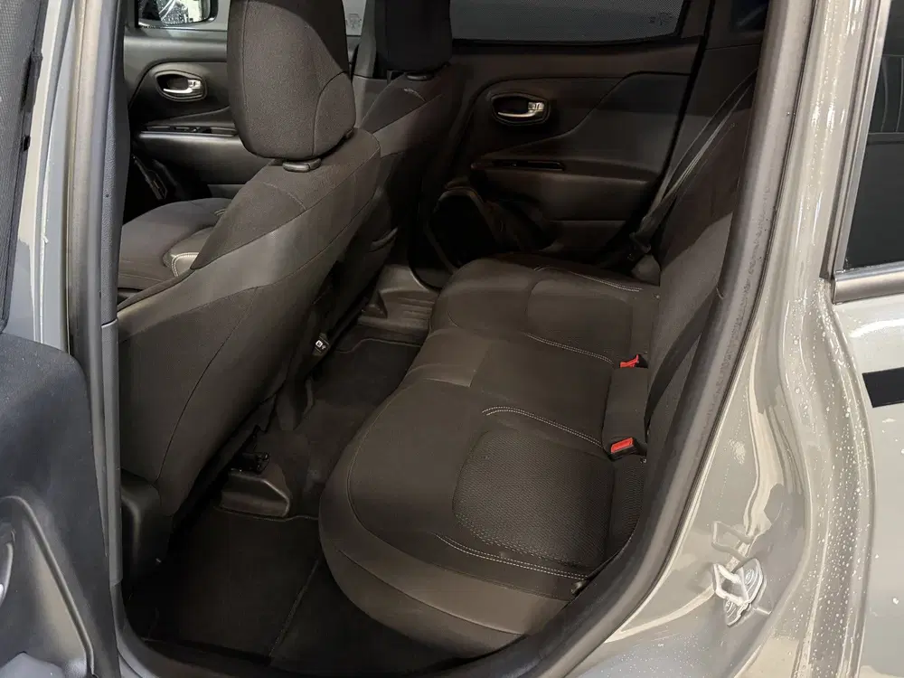 Jeep Renegade 1.0T Limited uit 2022, foto 7