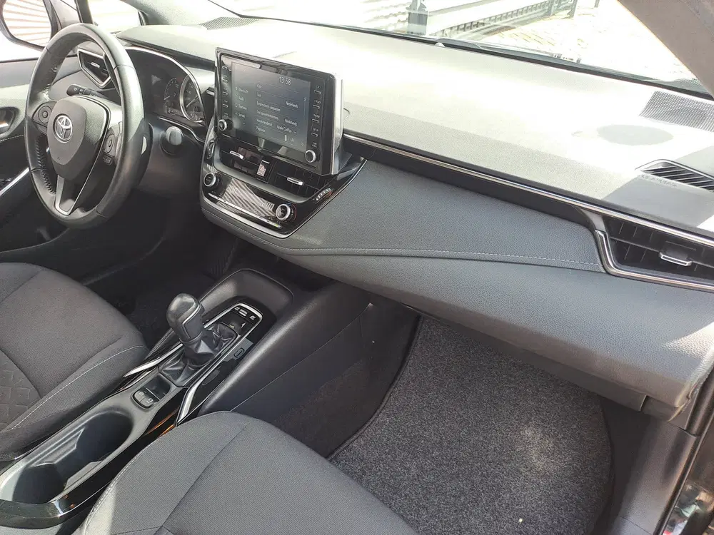 Toyota Corolla 1.8 Hybrid Business uit 2022, foto 12