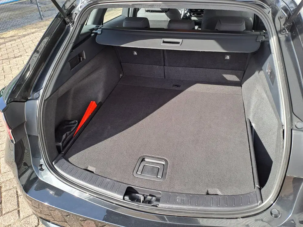 Toyota Corolla 1.8 Hybrid Business uit 2022, foto 7