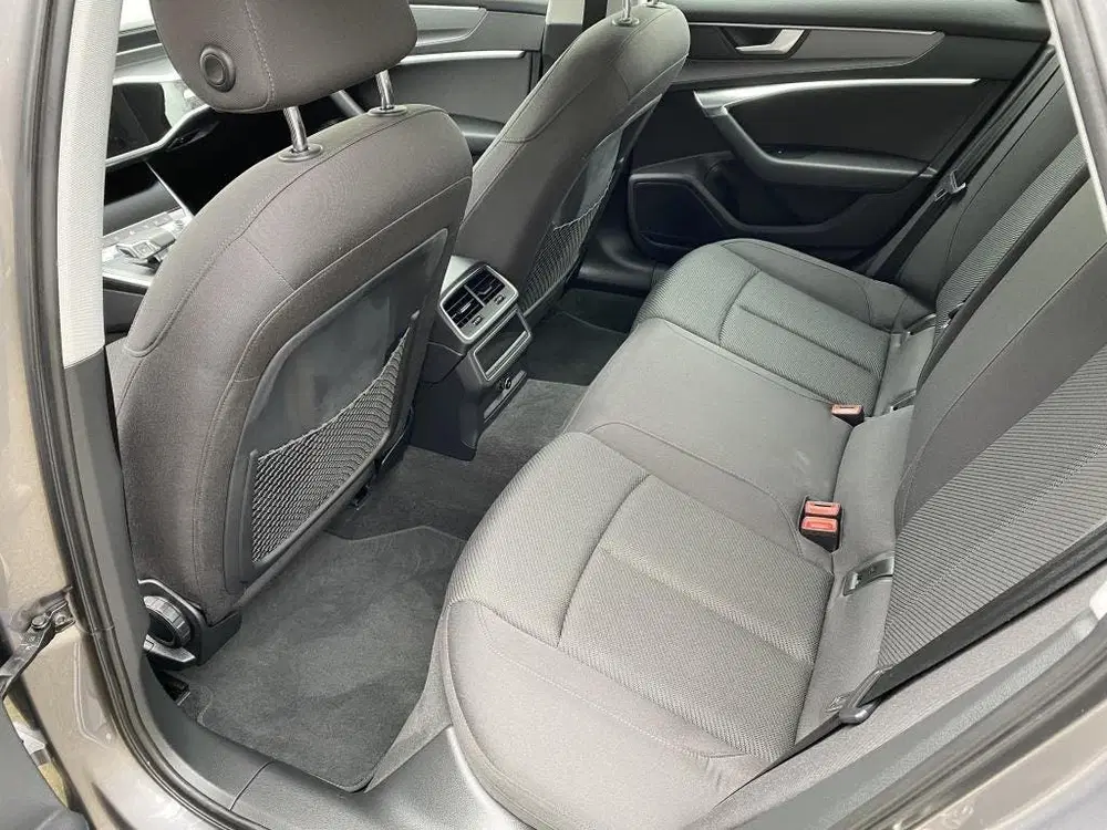Audi A6 Limousine 45 TFSI automaat uit 2019, foto 10