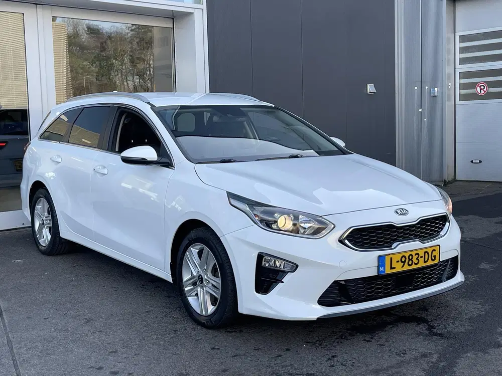 Kia Ceed 1.5 T-GDi DynamicPlusLine uit 2021, foto 6