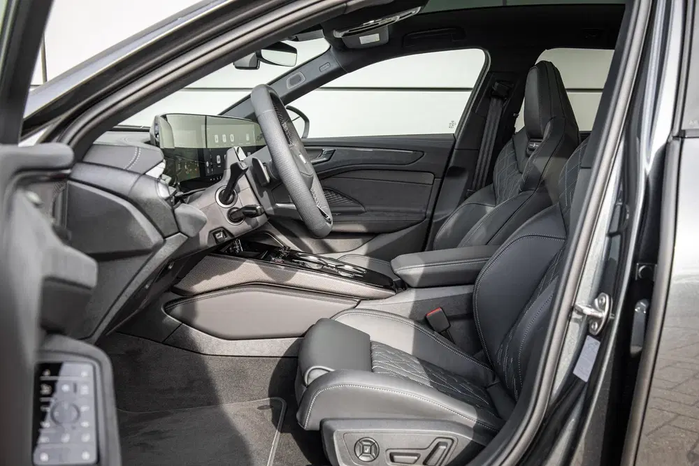 Audi A6 2.0 e-hybrid 367pk quattro S Edition Compe uit 2026, foto 4