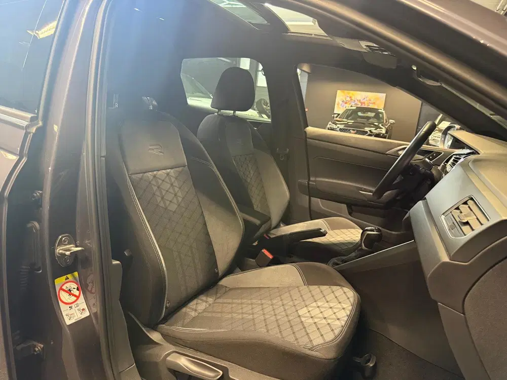 Volkswagen Taigo 1.5 TSI 3X R-Line uit 2023, foto 2