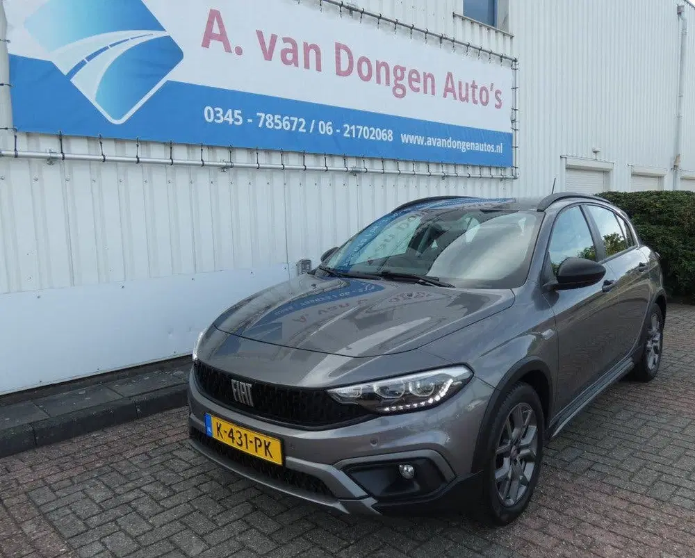 Fiat Tipo 1.0 CITY CROSS uit 2021, foto 2