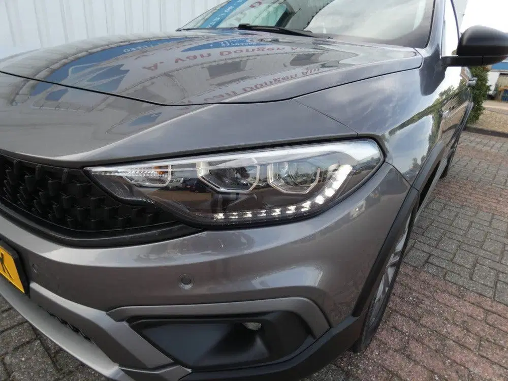Fiat Tipo 1.0 CITY CROSS uit 2021, foto 3