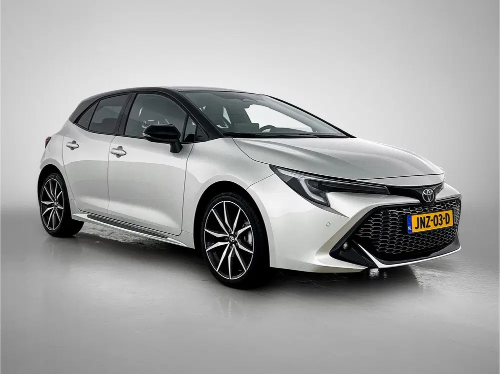 Toyota Corolla Hybrid 140 GR Sport uit 2024, foto 13