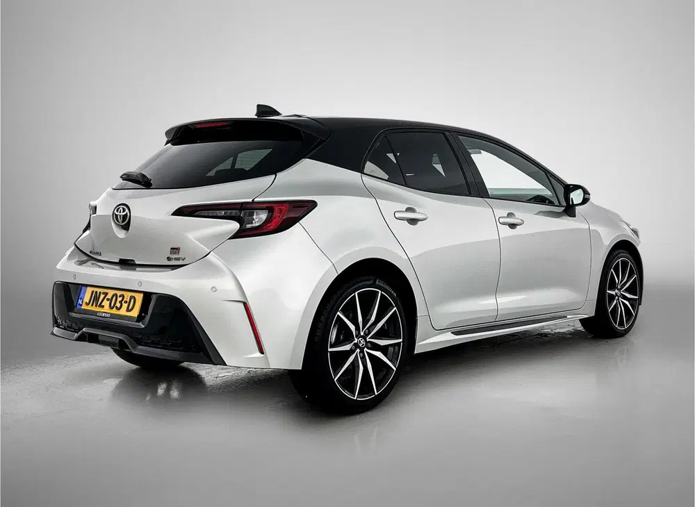 Toyota Corolla Hybrid 140 GR Sport uit 2024, foto 2