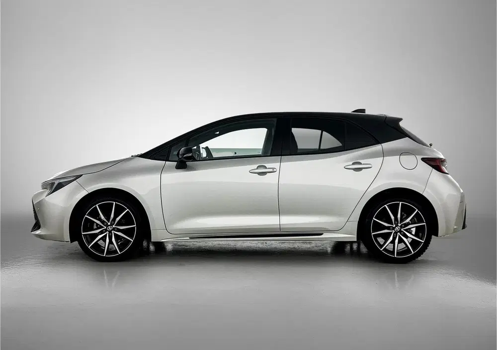 Toyota Corolla Hybrid 140 GR Sport uit 2024, foto 3
