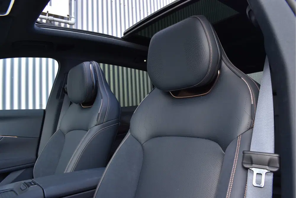 Lynk & Co 08 1.5 More Massage uit 2026, foto 11