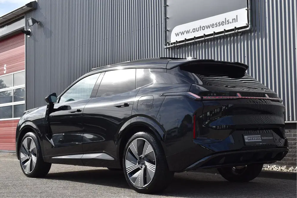Lynk & Co 08 1.5 More Massage uit 2026, foto 2