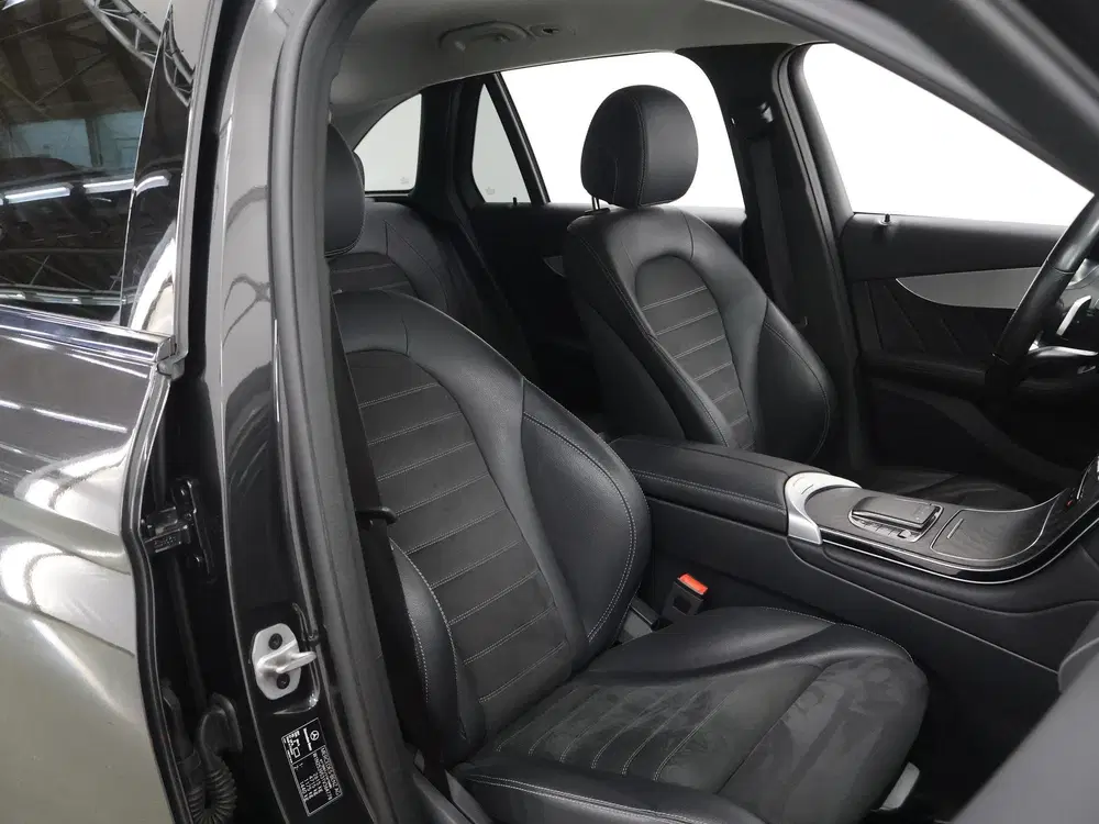 Mercedes-Benz GLC 300e 4MATIC Business Solution AMG uit 2022, foto 10