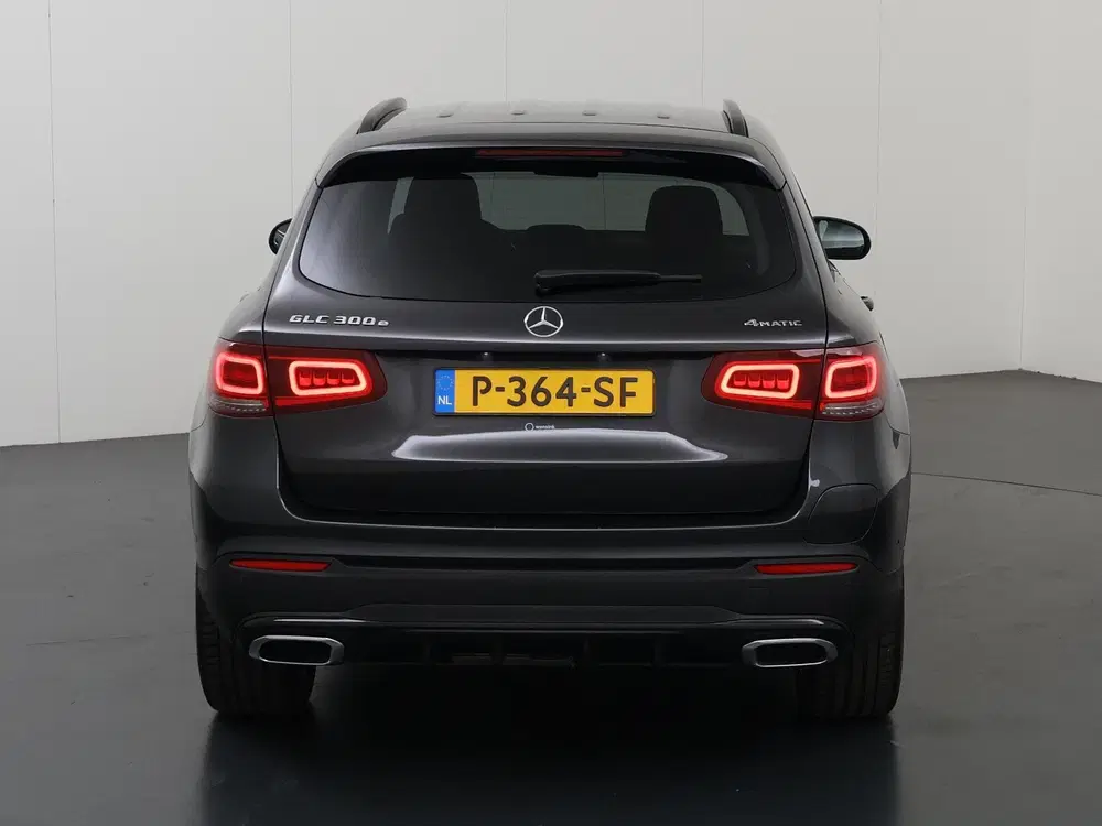 Mercedes-Benz GLC 300e 4MATIC Business Solution AMG uit 2022, foto 4