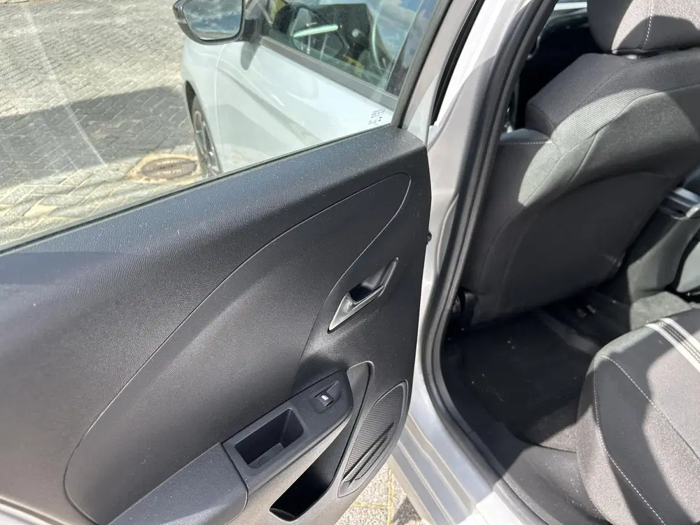 Opel Corsa 1.2 uit 2024, foto 10