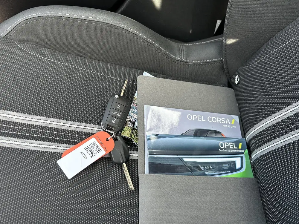 Opel Corsa 1.2 uit 2024, foto 15