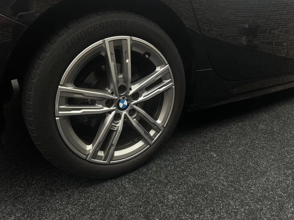 BMW 1-serie 118i Executive Edition M-pakket uit 2020, foto 8