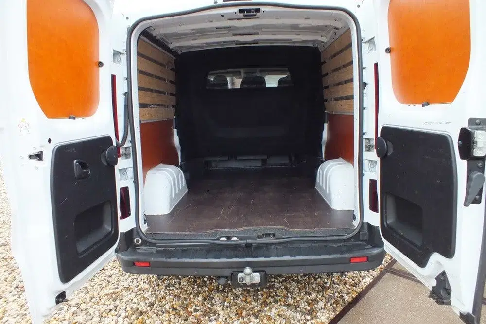 Renault Trafic 2.0 dCi 130 T29 L2H1 DC Luxe uit 2023, foto 10