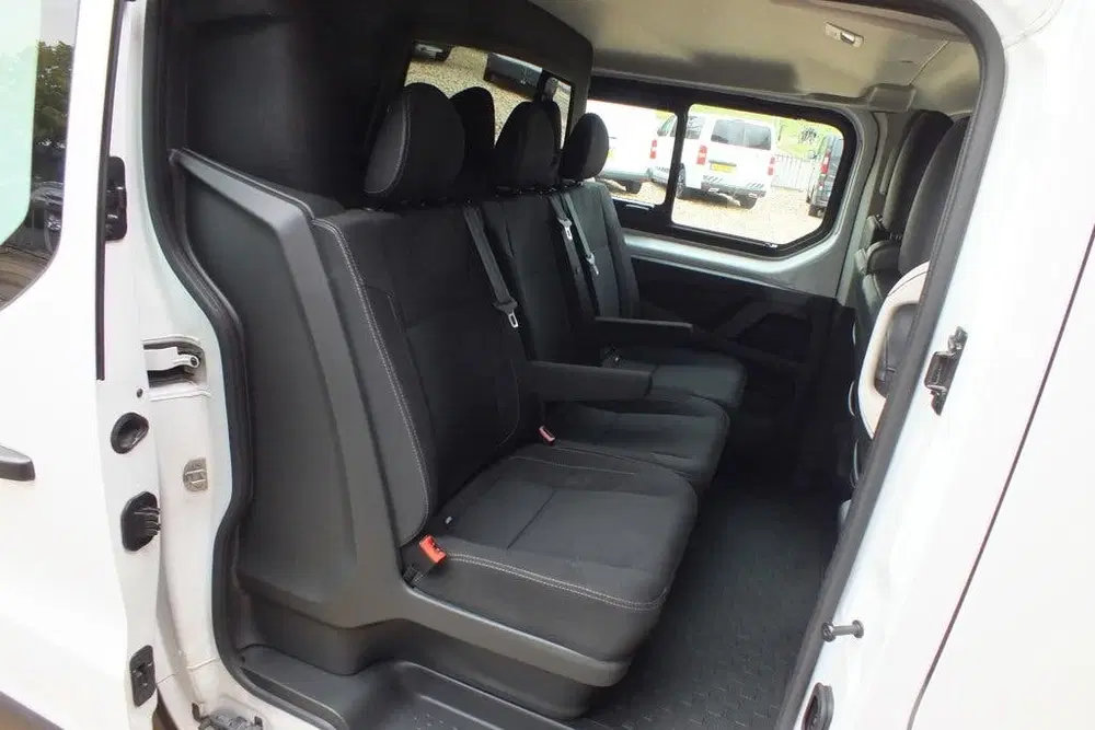 Renault Trafic 2.0 dCi 130 T29 L2H1 DC Luxe uit 2023, foto 11