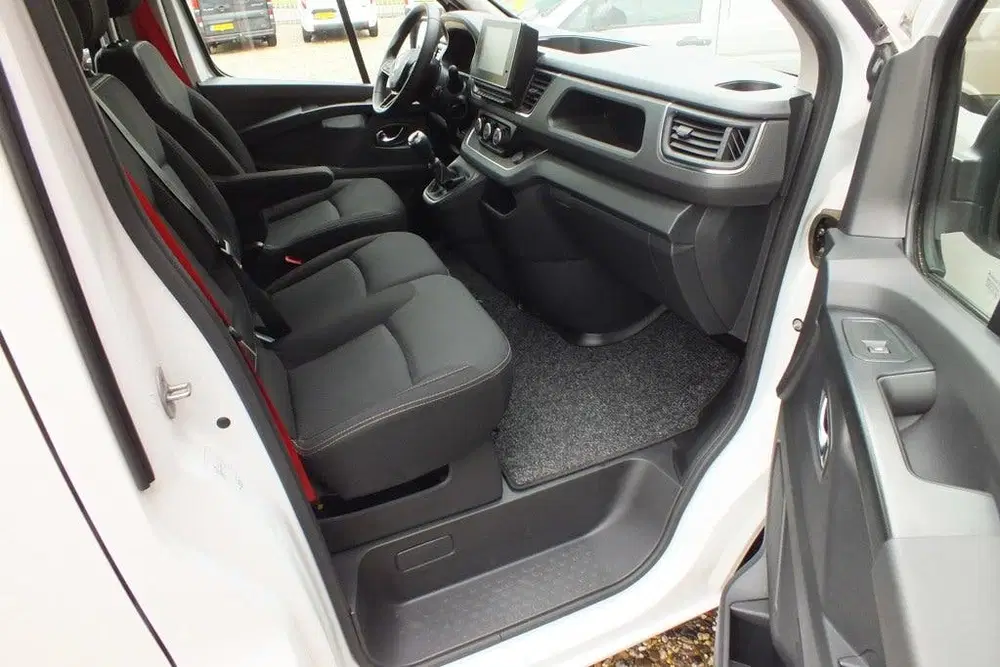 Renault Trafic 2.0 dCi 130 T29 L2H1 DC Luxe uit 2023, foto 12
