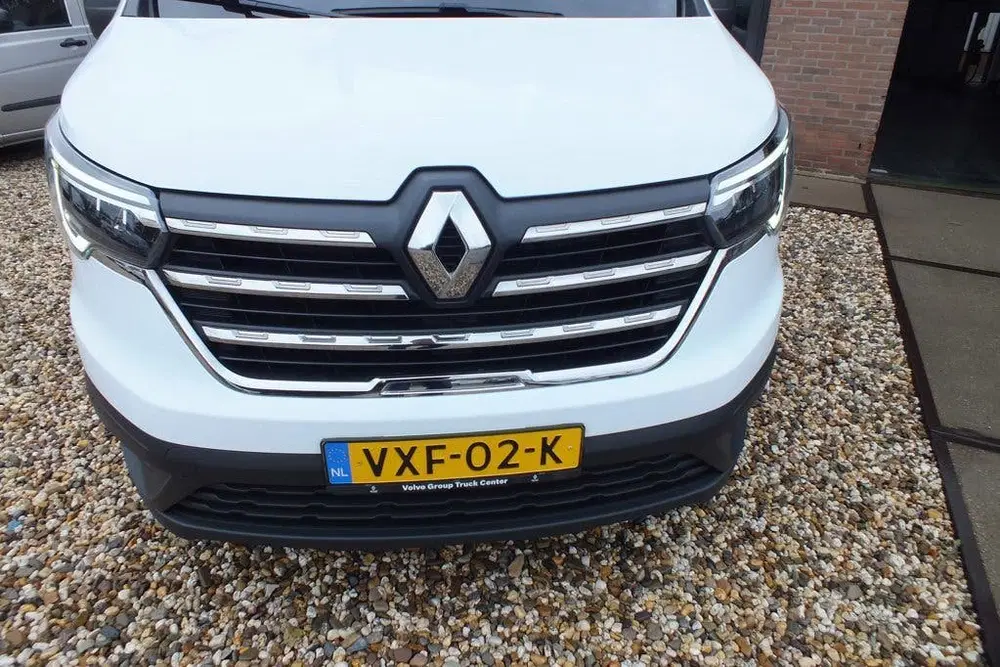 Renault Trafic 2.0 dCi 130 T29 L2H1 DC Luxe uit 2023, foto 3