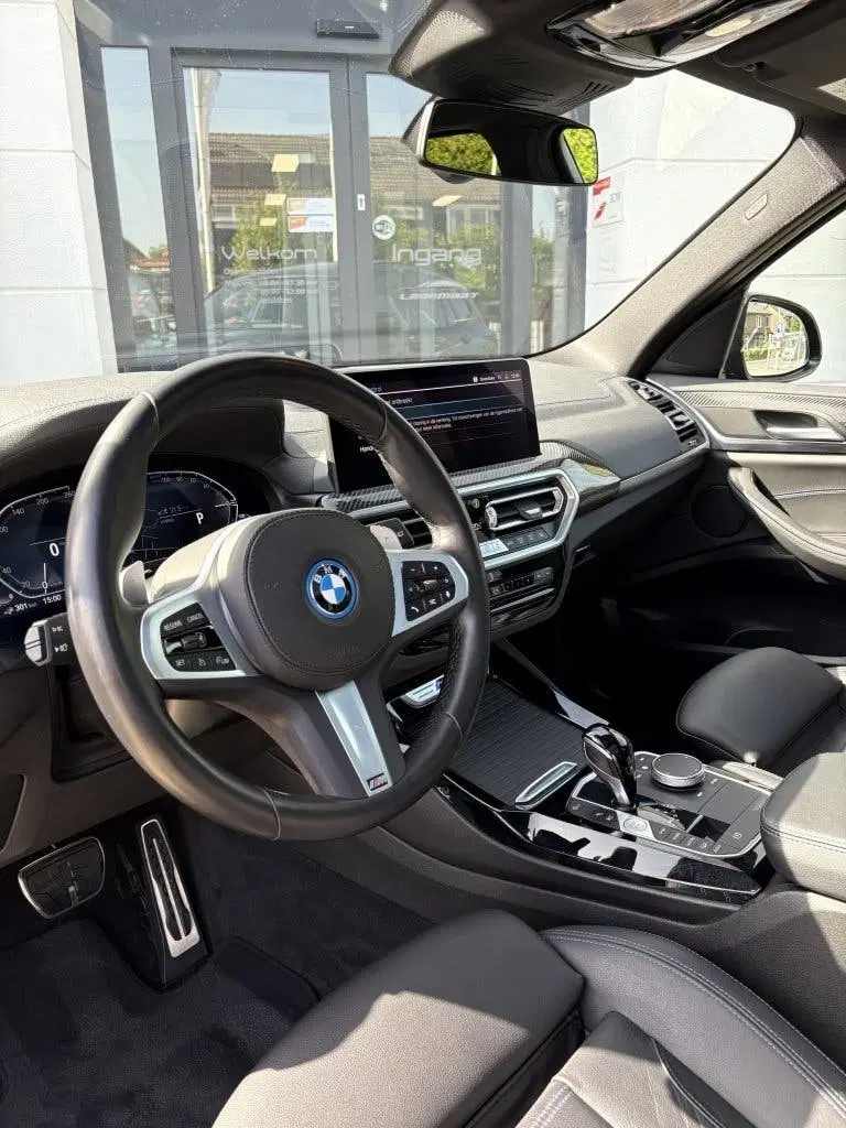 BMW X3 xDrive 30e M-Sport uit 2022, foto 10