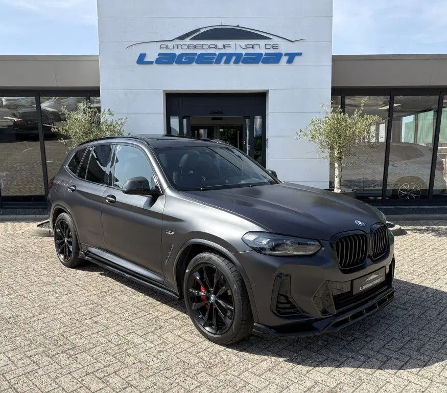 BMW X3 xDrive 30e M-Sport uit 2022, foto 3