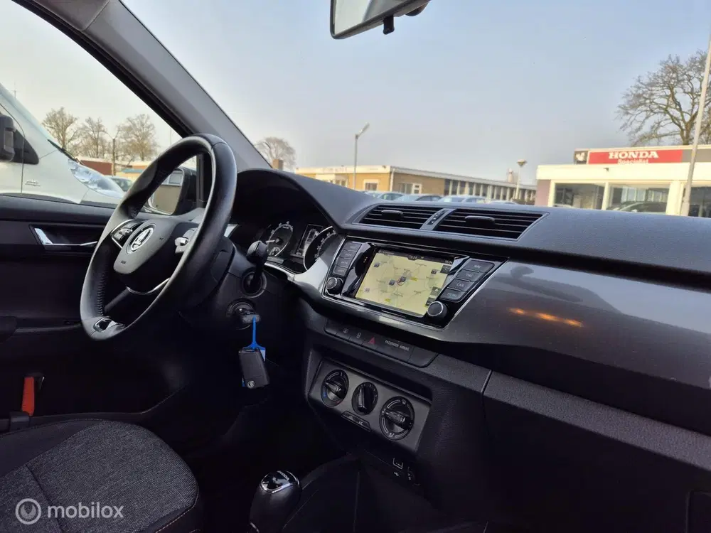 Skoda Fabia 1.0 TSI Business Edition uit 2021, foto 12