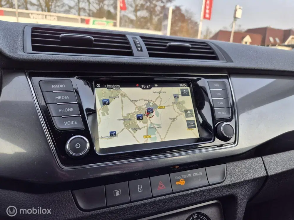 Skoda Fabia 1.0 TSI Business Edition uit 2021, foto 13