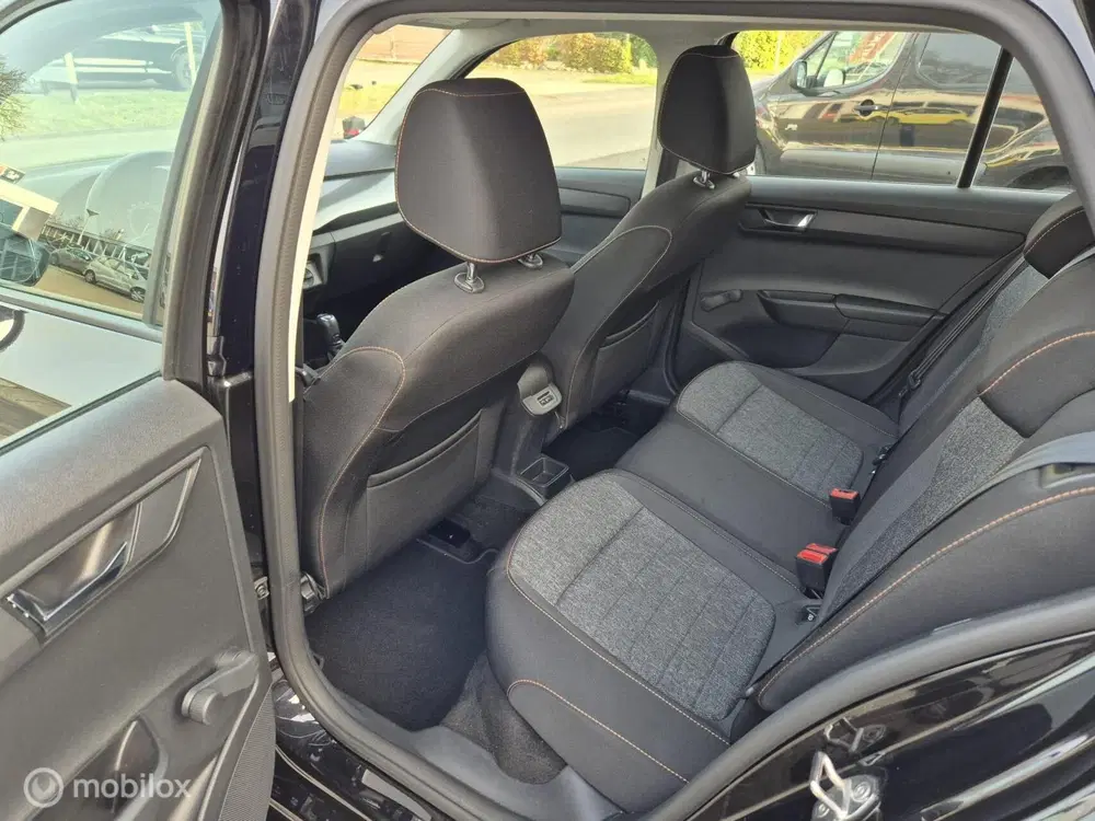 Skoda Fabia 1.0 TSI Business Edition uit 2021, foto 5