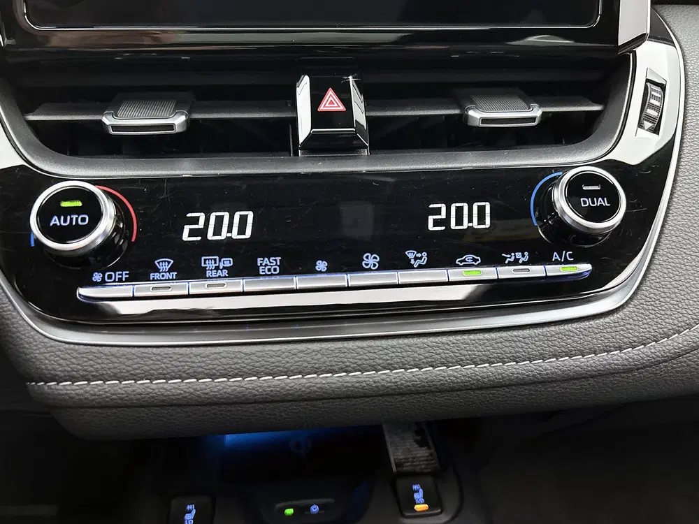 Toyota Corolla 2.0 Hybrid Executive Premium uit 2022, foto 11