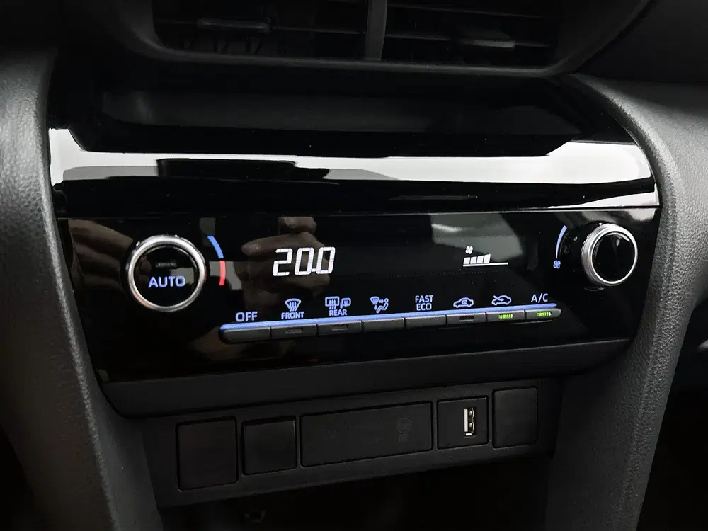 Toyota Yaris Cross 1.5 Hybrid First Edition (bj 2021) uit 2021, foto 10