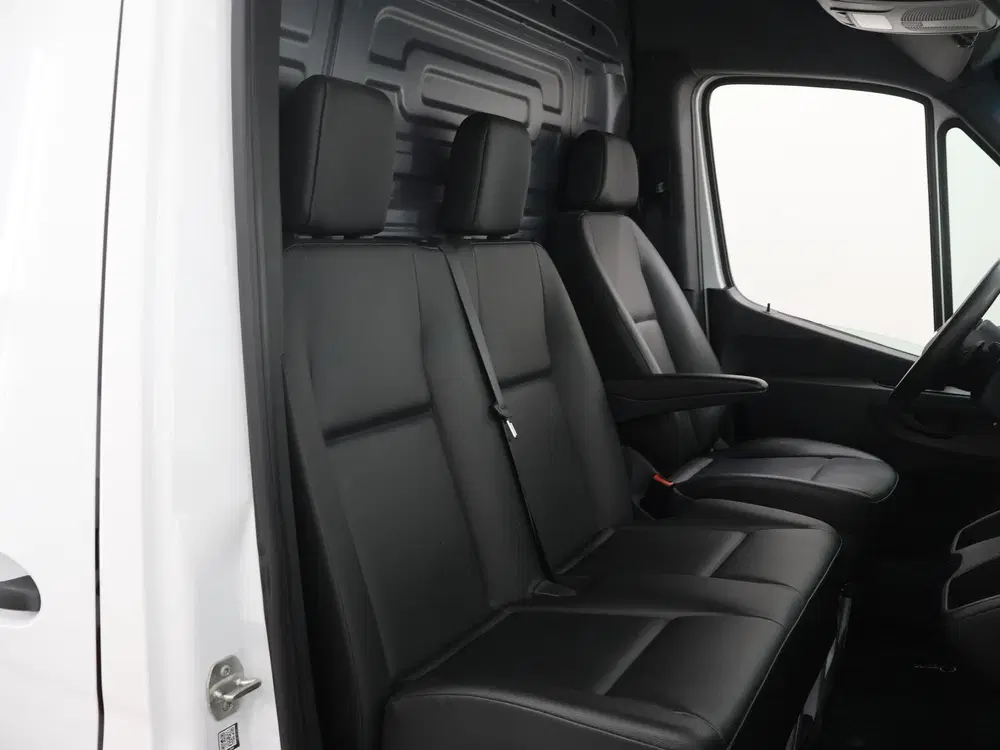 Mercedes-Benz Sprinter 317 CDI uit 2024, foto 10