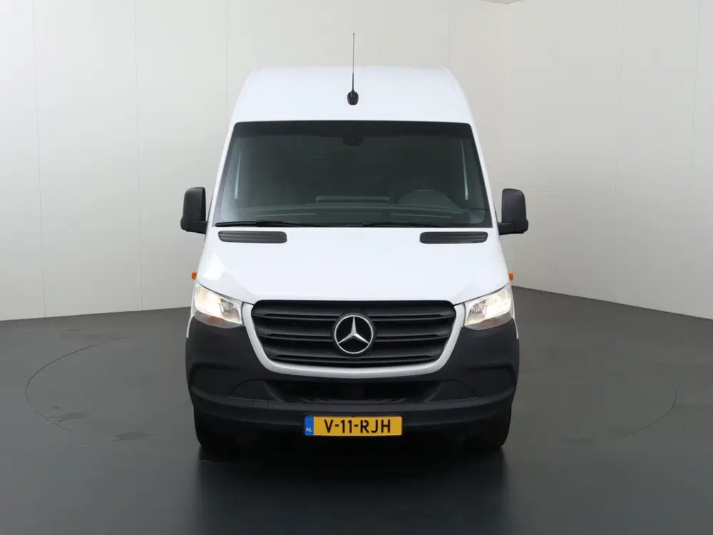 Mercedes-Benz Sprinter 317 CDI uit 2024, foto 3