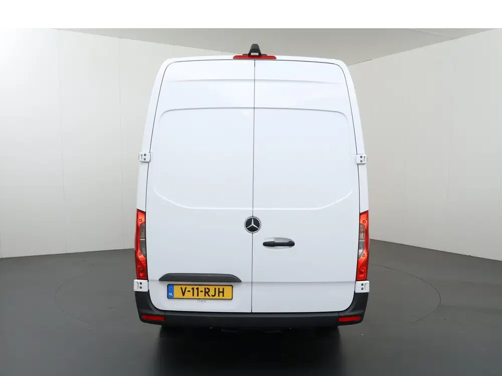 Mercedes-Benz Sprinter 317 CDI uit 2024, foto 4