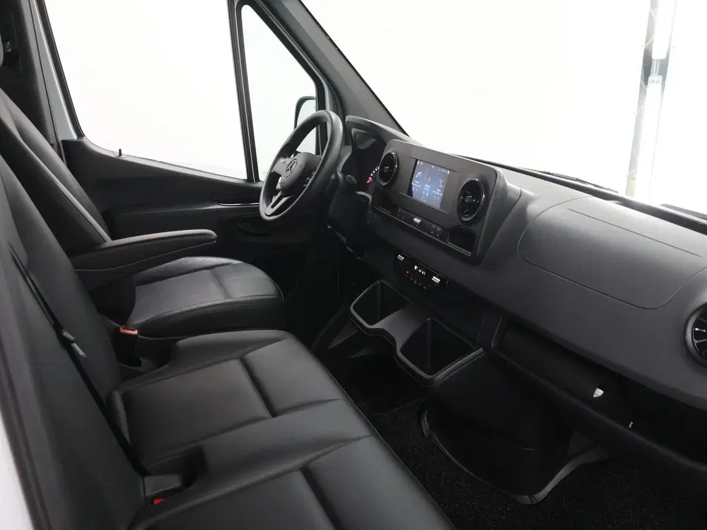 Mercedes-Benz Sprinter 317 CDI uit 2024, foto 9
