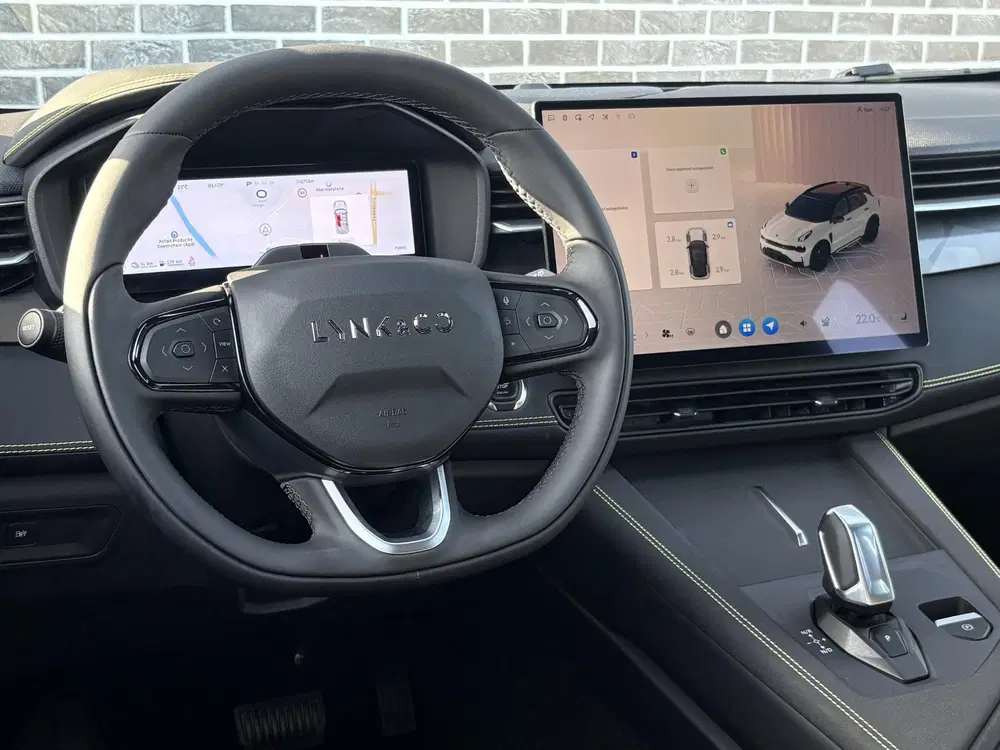 Lynk & Co 01 Plug-in Hybrid 1.5 Core uit 2025, foto 2