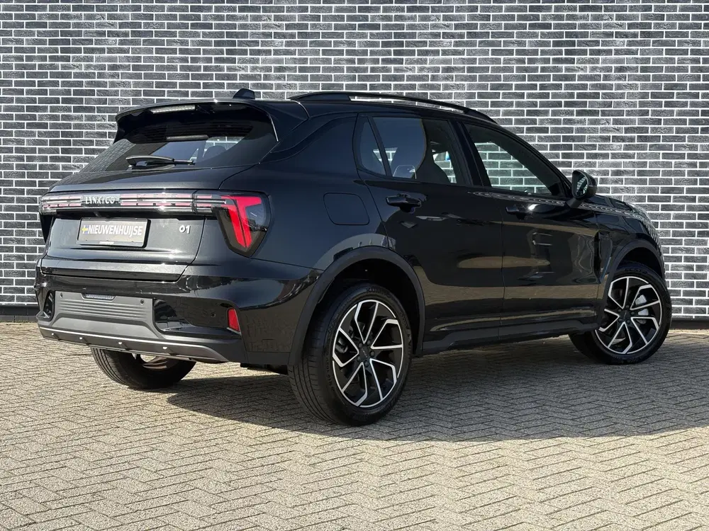 Lynk & Co 01 Plug-in Hybrid 1.5 Core uit 2025, foto 3