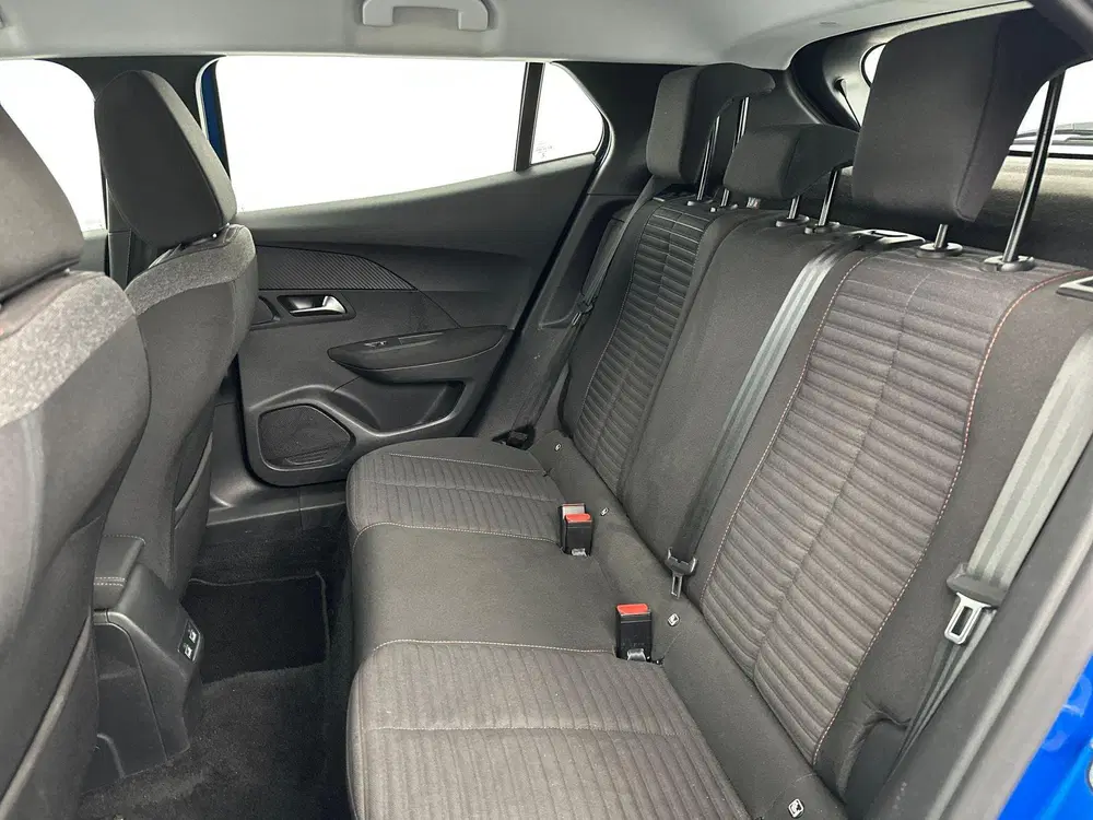 Peugeot 2008 EV Active Pack 50 kWh uit 2021, foto 15