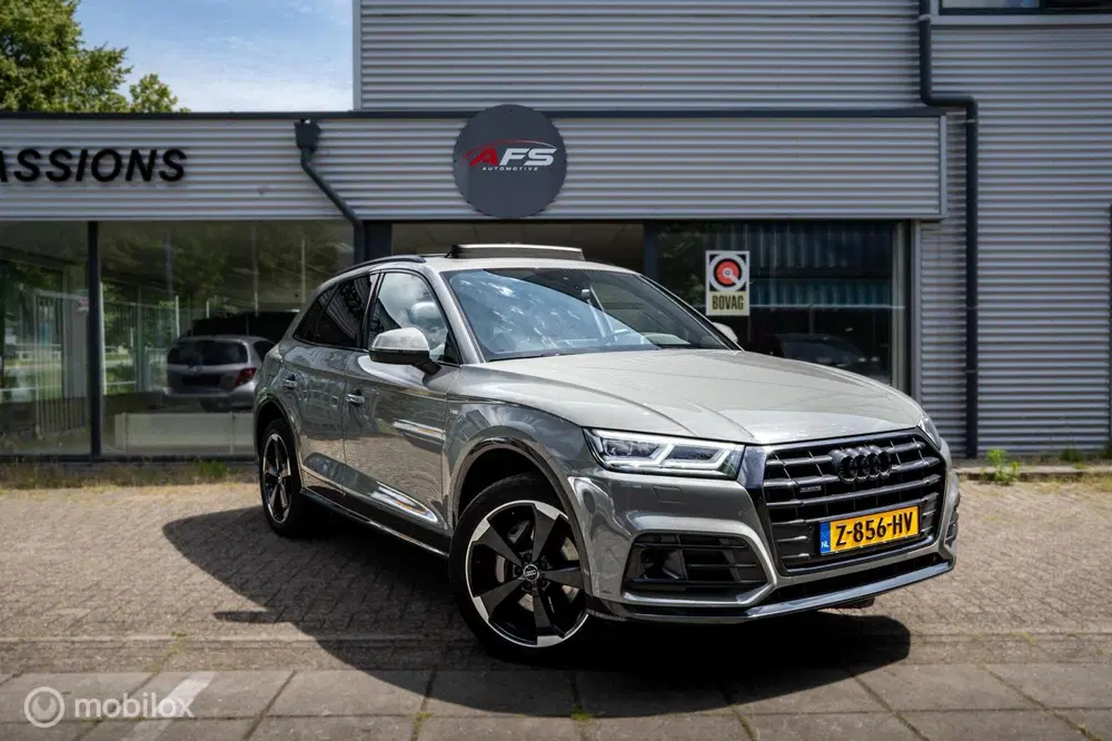 Audi Q5 50 TFSI e quattro 2x S Line edition PLUG I uit 2019, foto 2