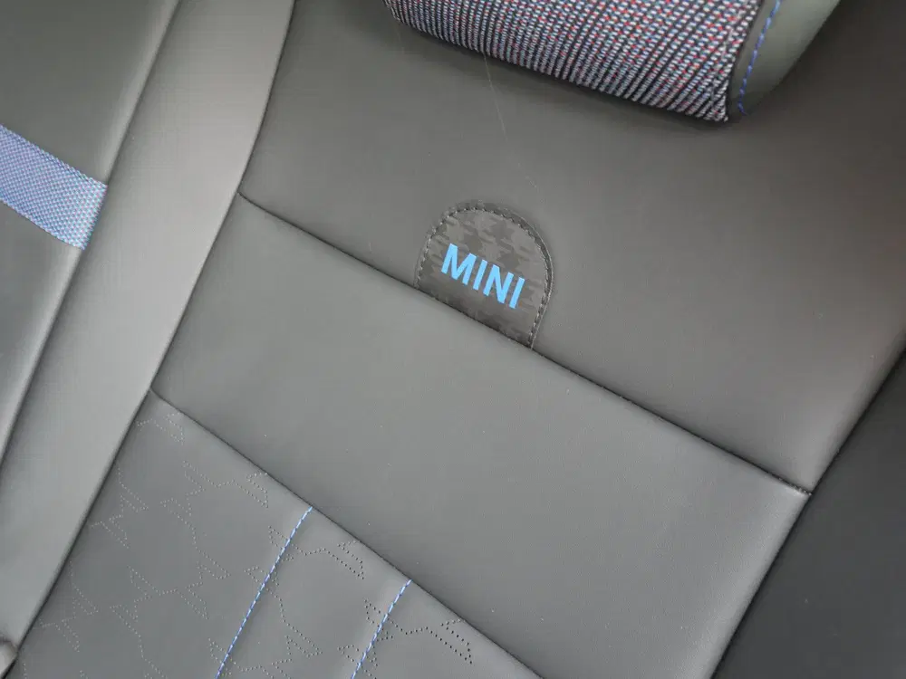 Mini Countryman 2.0 S ALL4 CLASSIC M PLUS uit 2024, foto 9