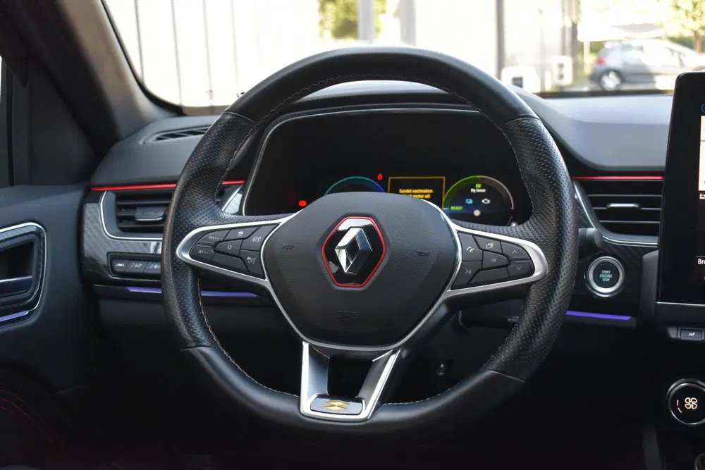 Renault Arkana E-Tech Hybrid 145 RS line uit 2022, foto 15